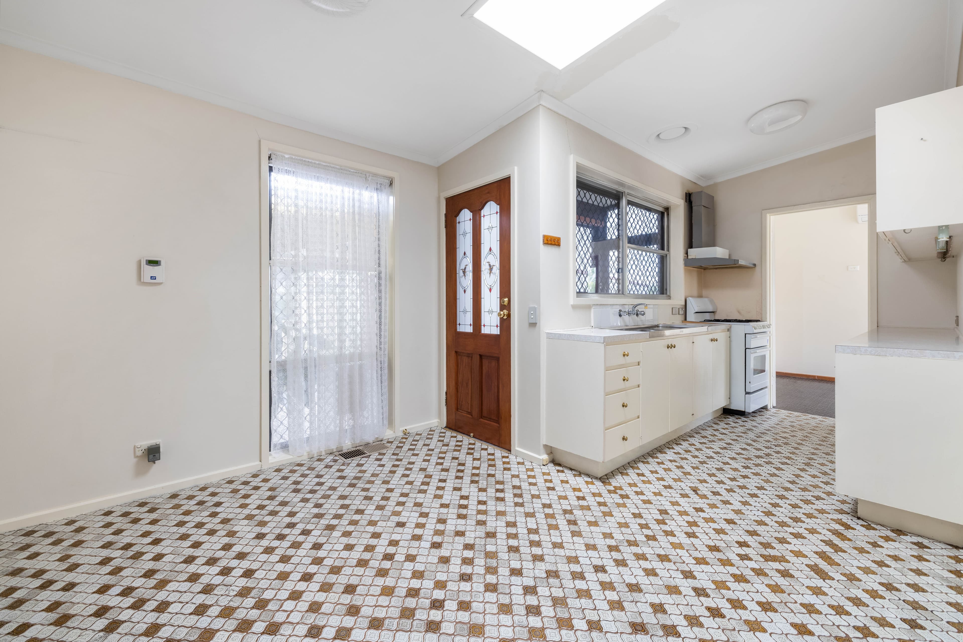 27 Tatura Crescent, Broadmeadows VIC 3047, Broadmeadows - Thumbnail 5