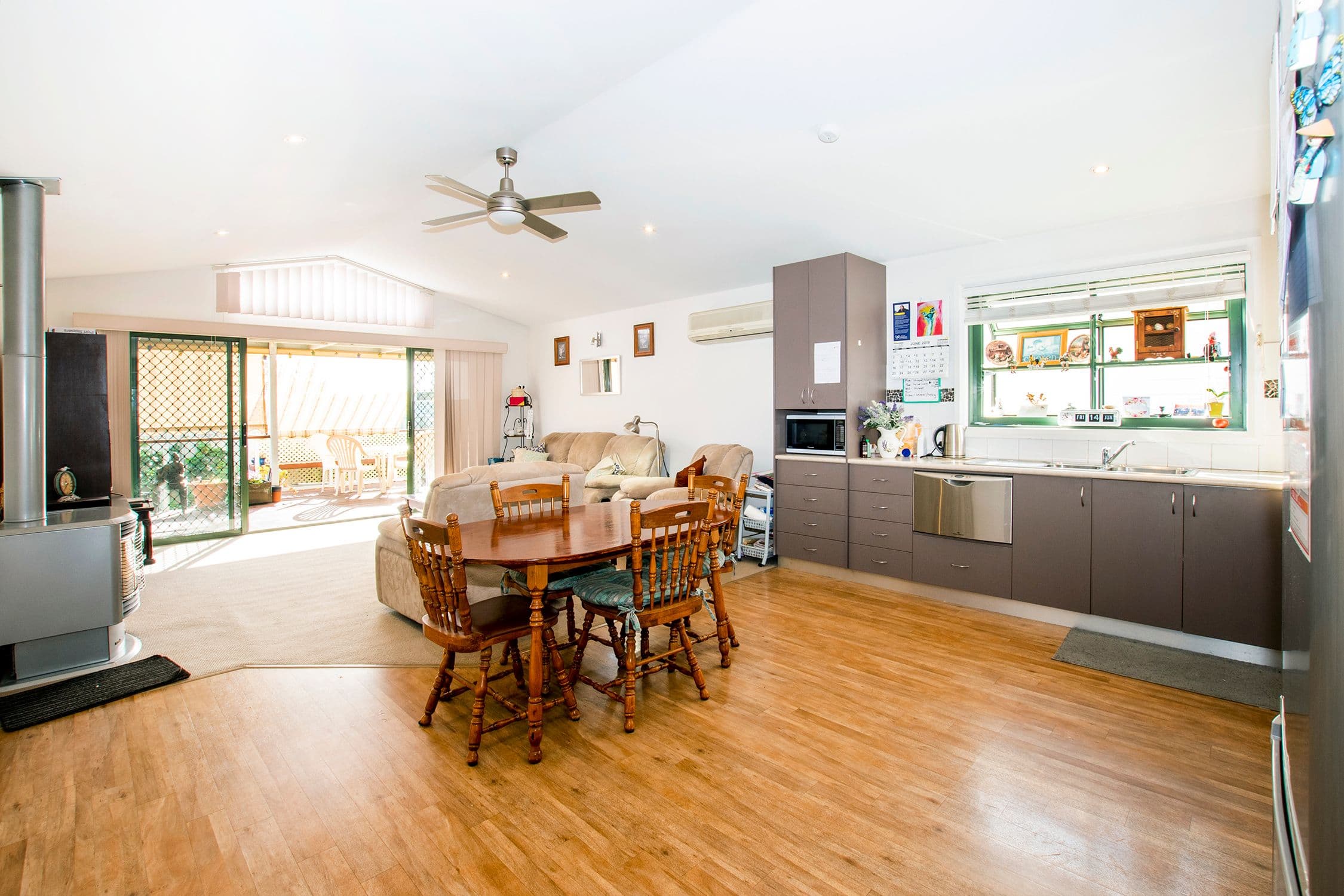 Unit 11, 65-73 Northern Highway (Sun River Home Park), Echuca VIC 3564, Echuca - Thumbnail 2