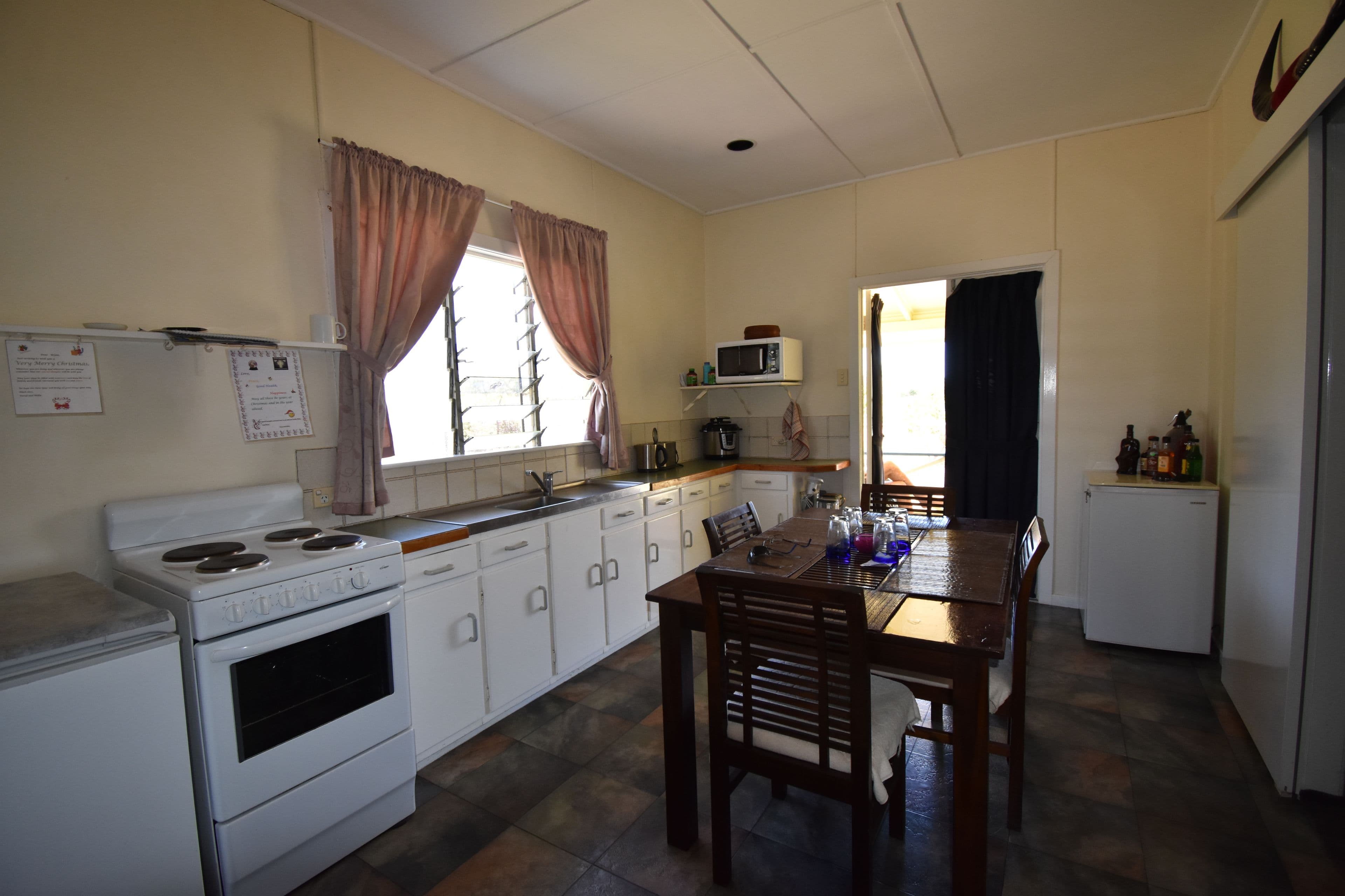 56 Pine Street, Barcaldine QLD 4725, Barcaldine - Thumbnail 4