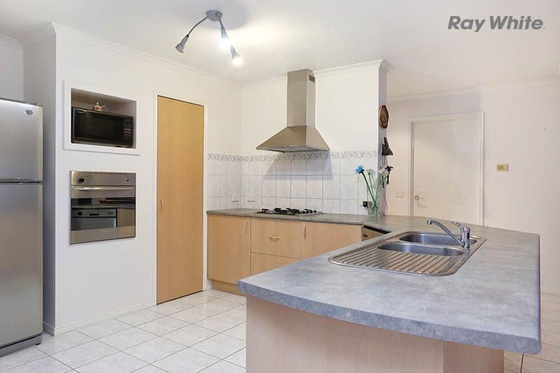 15 Burnley Grove, TAYLORS HILL VIC 3037, Taylors Hill - Thumbnail 2