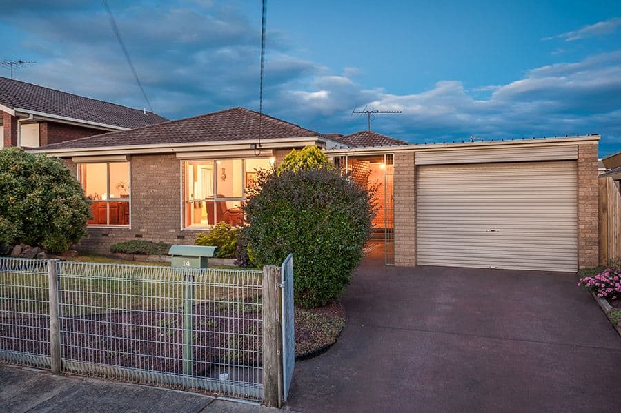 14 Kirkbride Way, Craigieburn VIC 3064, Craigieburn - Thumbnail 2