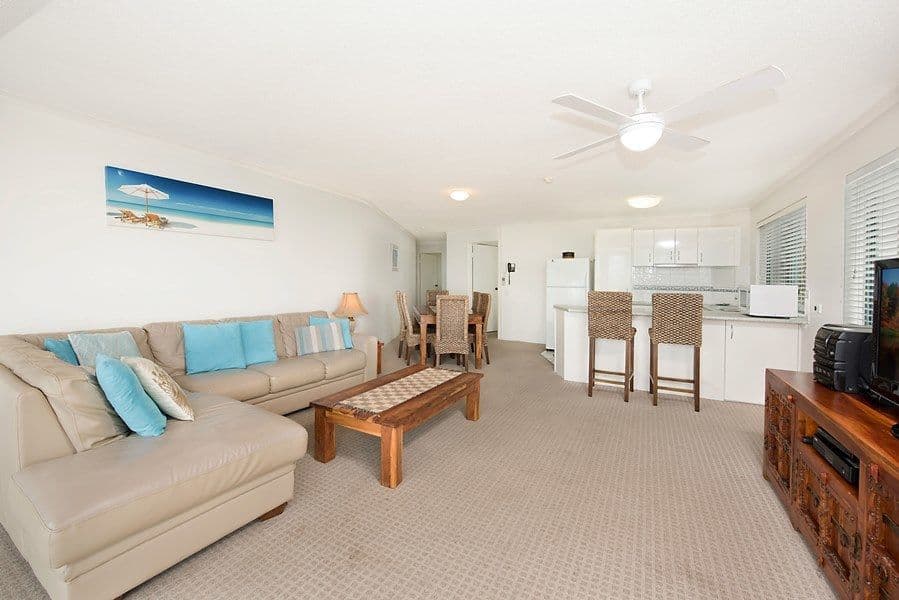 14 Bulcock Beach Esplanade, Caloundra QLD 4551, Caloundra - Thumbnail 3
