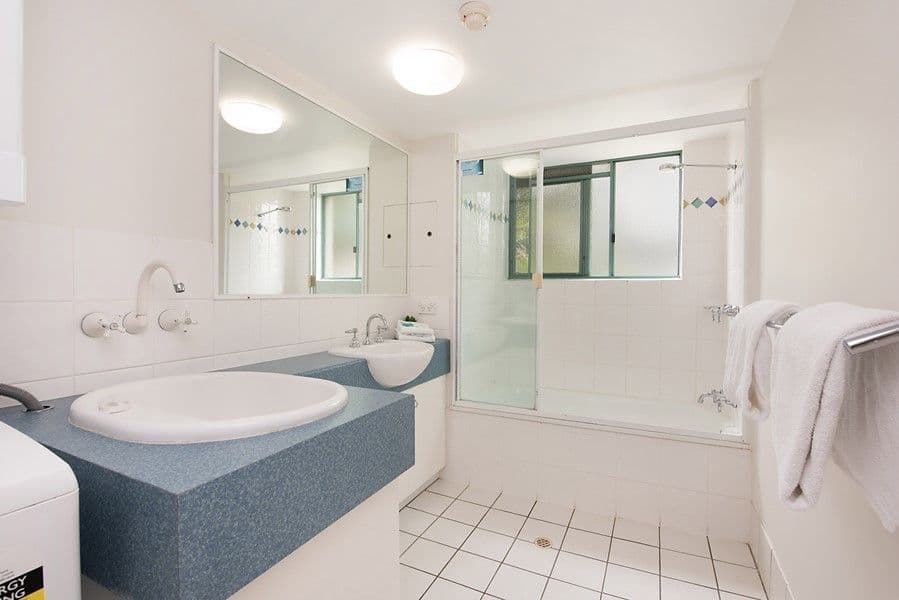 14 Bulcock Beach Esplanade, Caloundra QLD 4551, Caloundra - Thumbnail 8