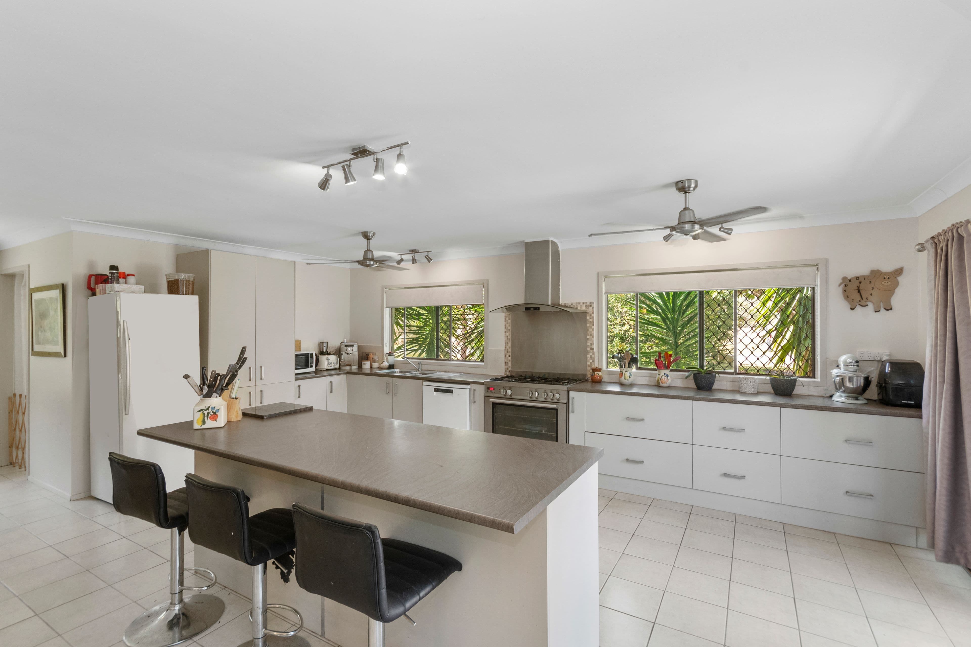 62 Alligator Creek Road, Alligator Creek QLD 4816, Alligator Creek - Thumbnail 3