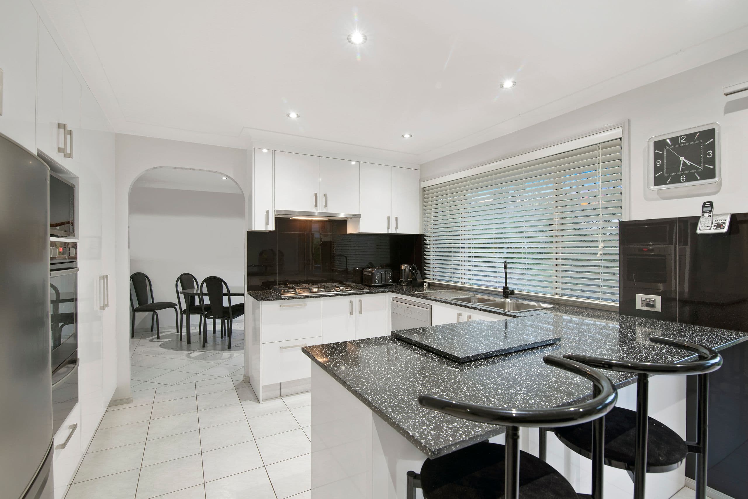 7 Capano Court, Elanora QLD 4221, Elanora - Thumbnail 2