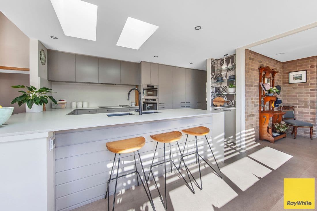 2531 Sutton Road, Sutton - Thumbnail 3