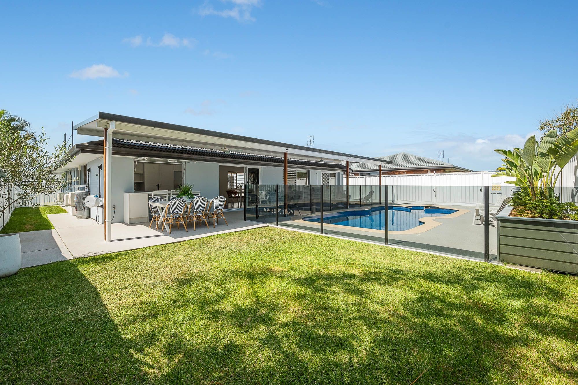 10 Menindee Avenue, Coombabah QLD 4216, Coombabah - Thumbnail 2