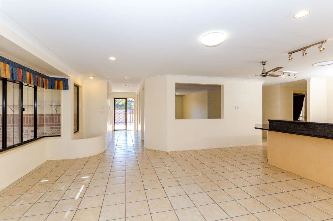 82 Hampton Drive, Tannum Sands QLD 4680, Tannum Sands - Thumbnail 4