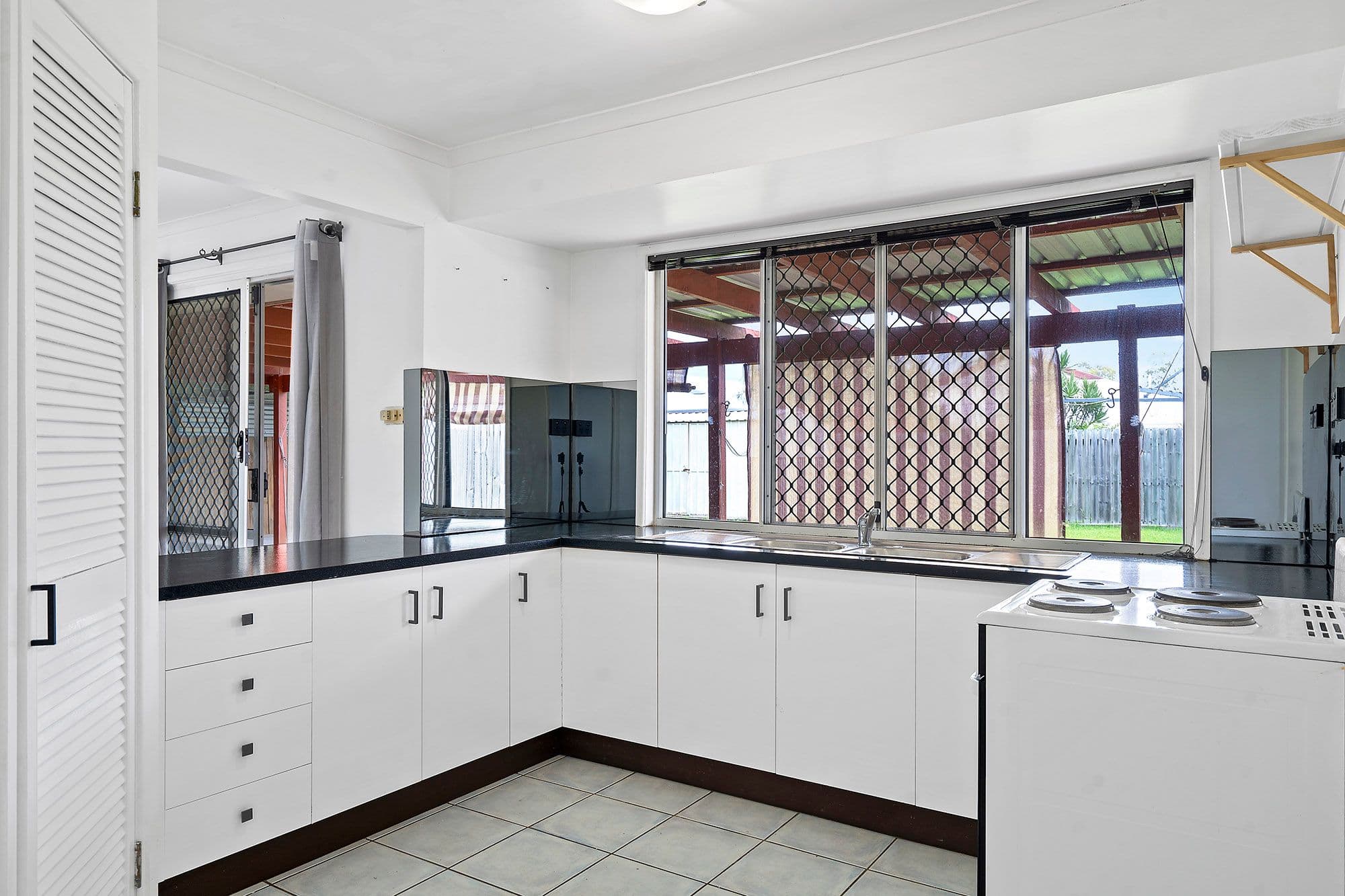 18 Beutel Street, Waterford West QLD 4133, Waterford West - Thumbnail 3