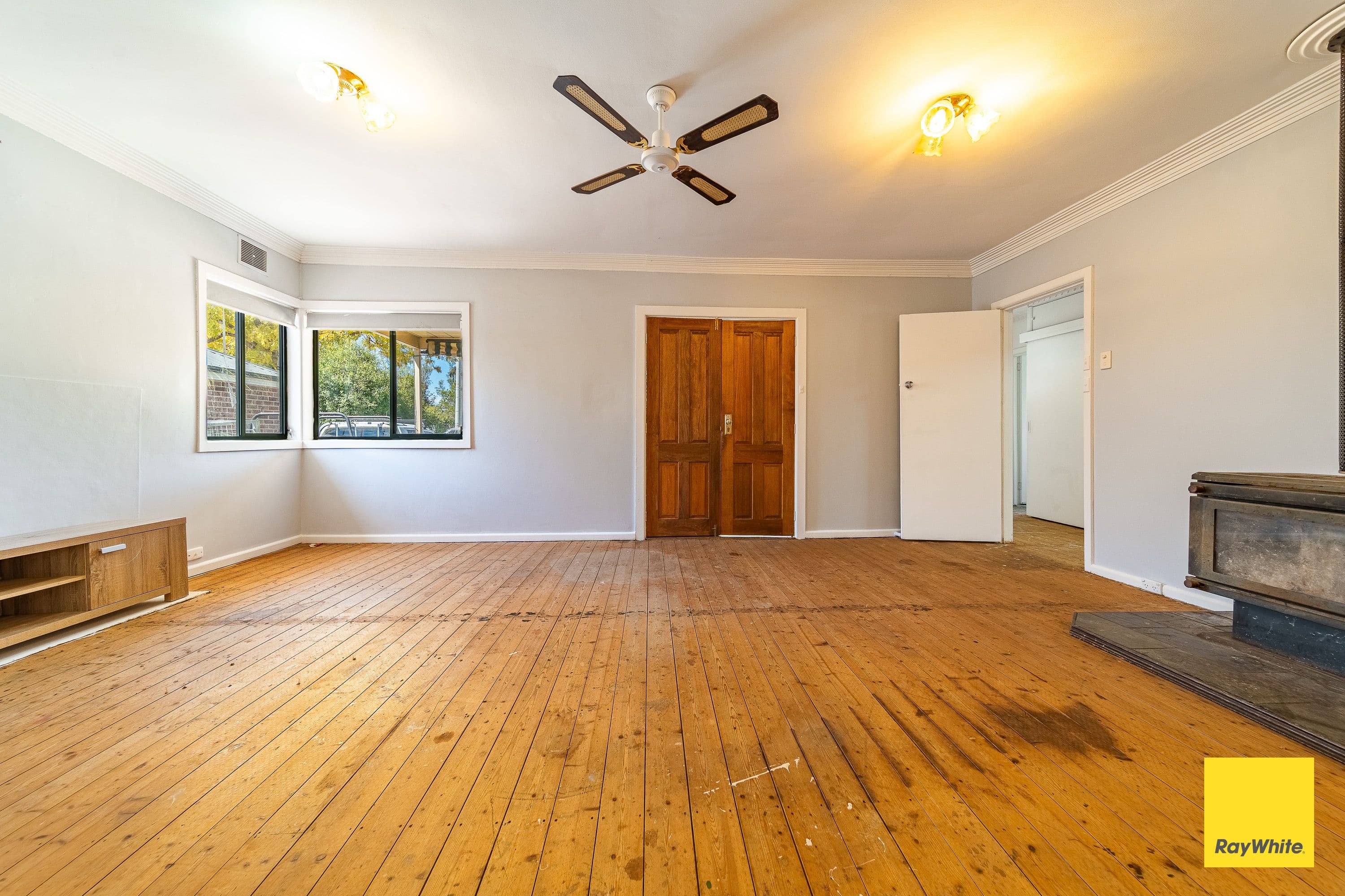 4 Longmore Street, Kangaroo Flat VIC 3555, Kangaroo Flat - Thumbnail 3