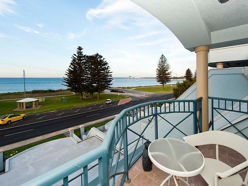 47 The Esplanade, ROCKINGHAM WA 6168, Rockingham - Thumbnail 5