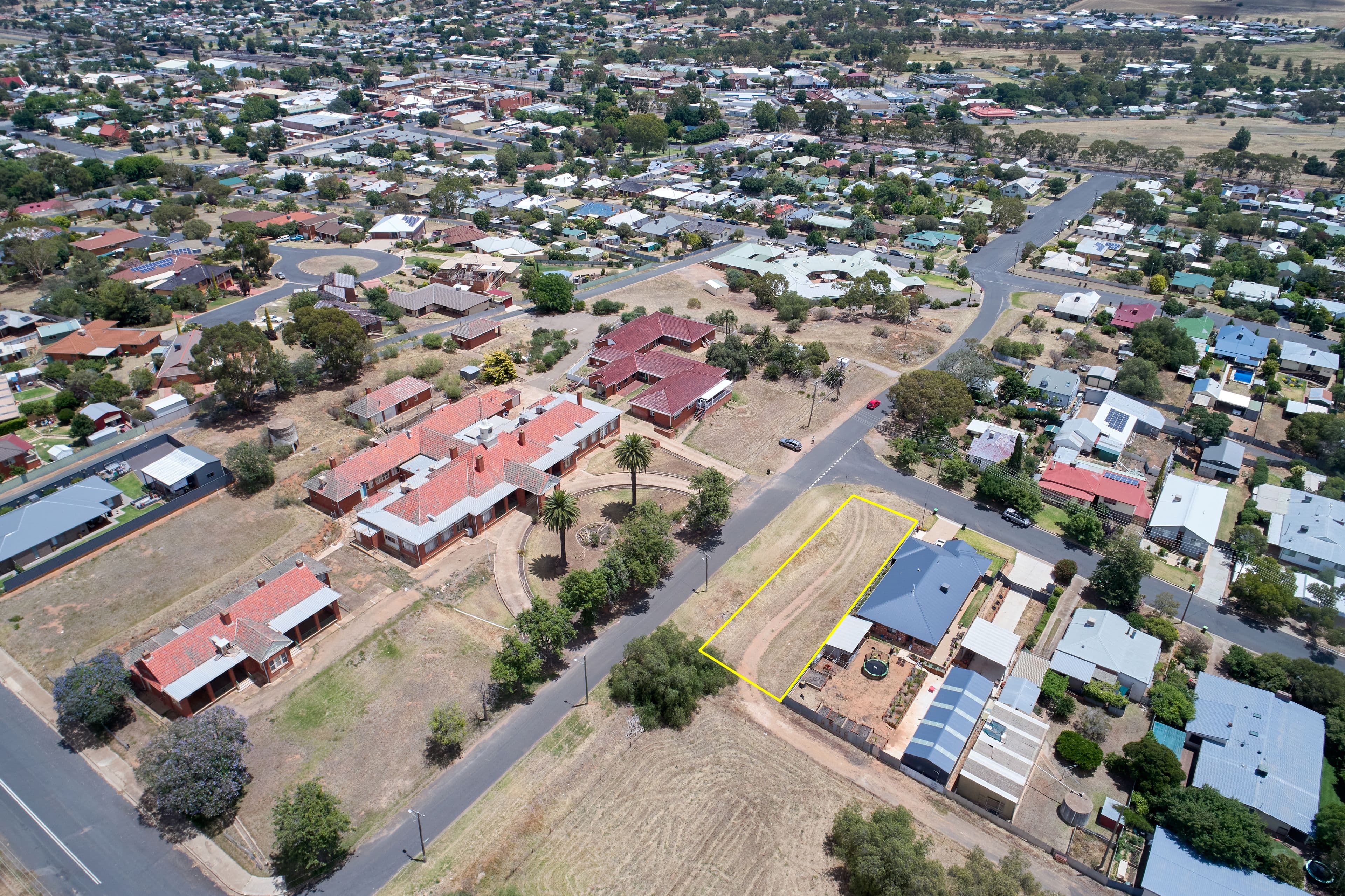 24 Edward Street, Junee NSW 2663, Junee - Thumbnail 3