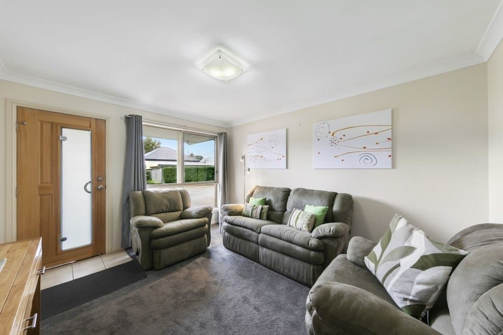 4/33 Harle Street, Weston - Thumbnail 2