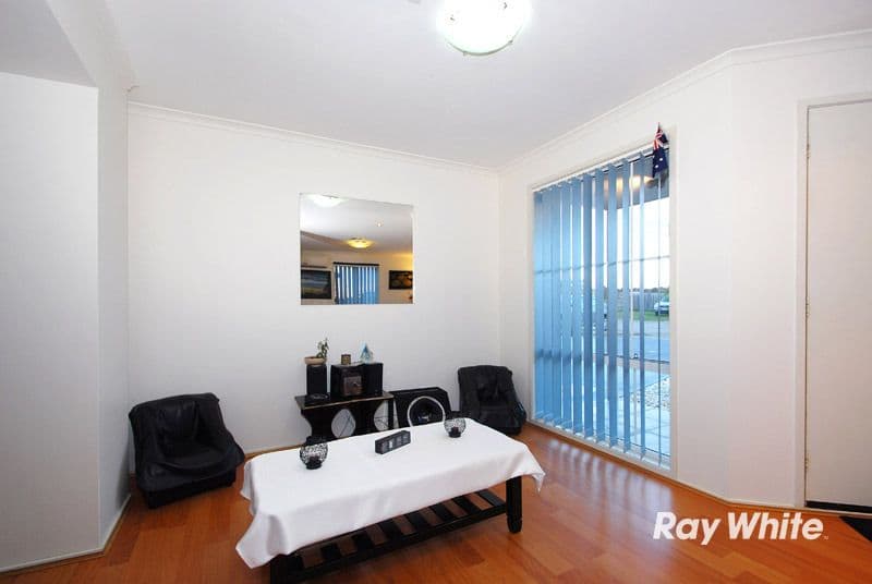 10 Helmsdale Court, CRANBOURNE WEST VIC 3977, Cranbourne West - Thumbnail 7