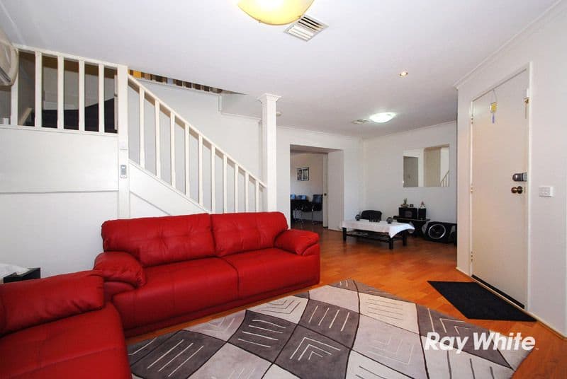 10 Helmsdale Court, CRANBOURNE WEST VIC 3977, Cranbourne West - Thumbnail 8