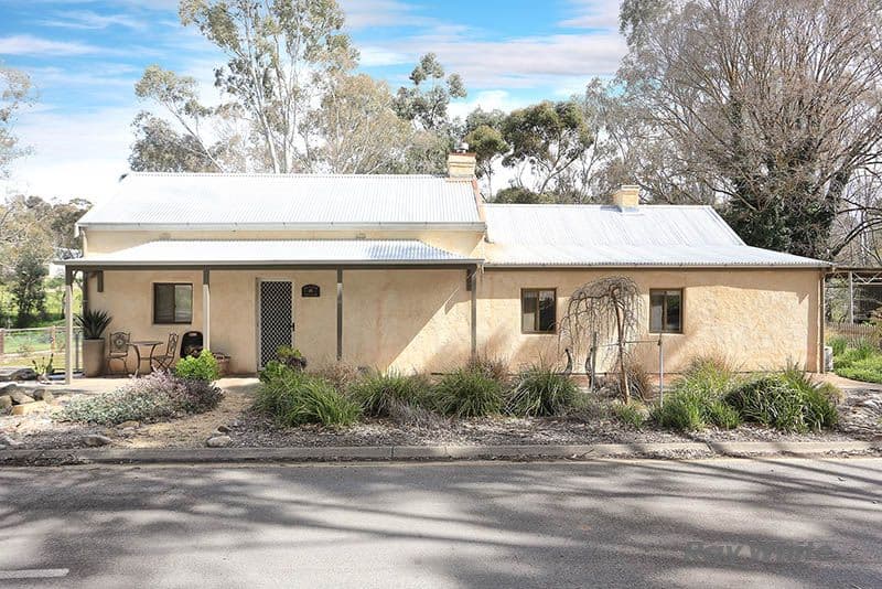 14 Warenda Road, Clare SA 5453, Clare - Image 1