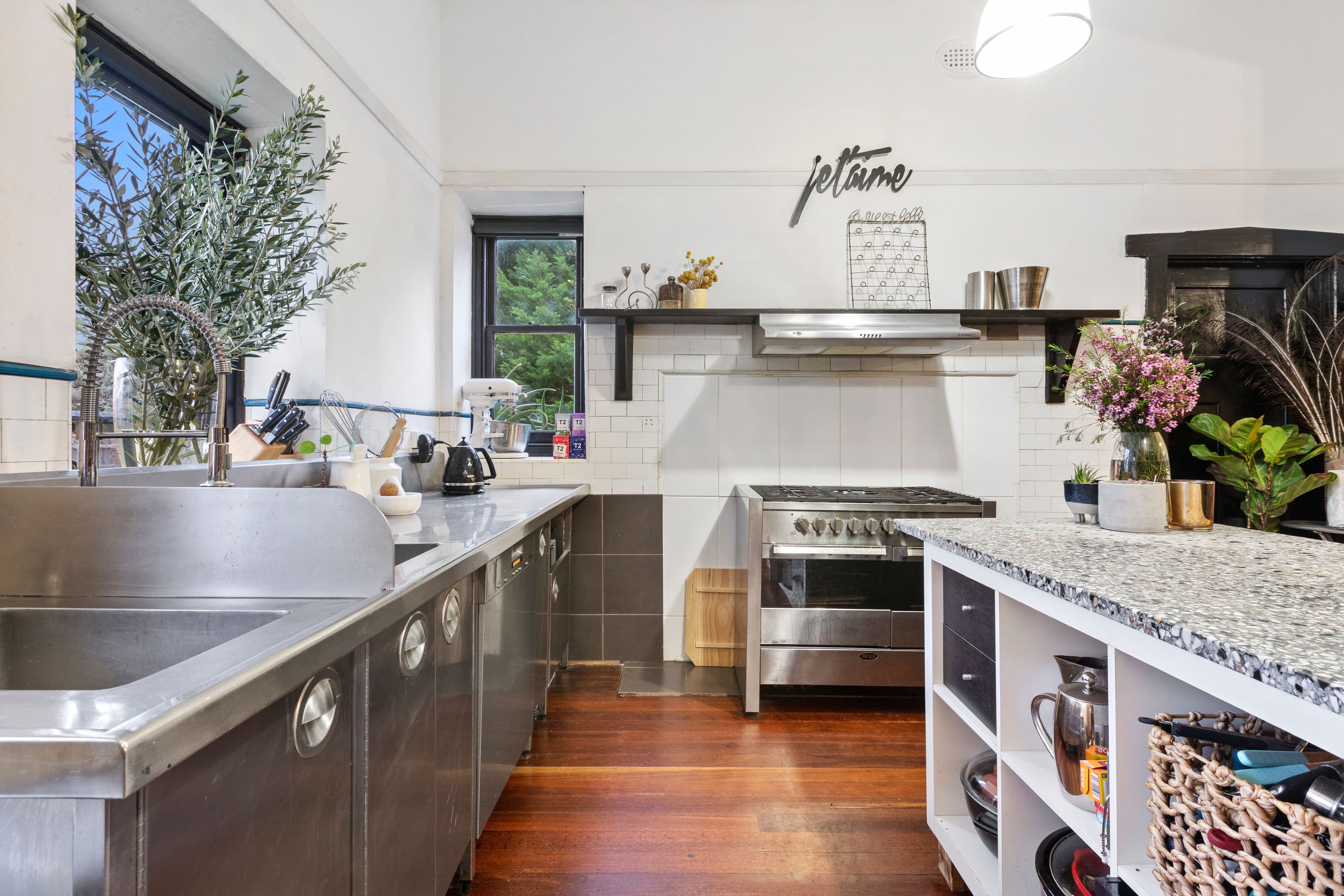 203 Charman Road, Cheltenham VIC 3192, Cheltenham - Thumbnail 4
