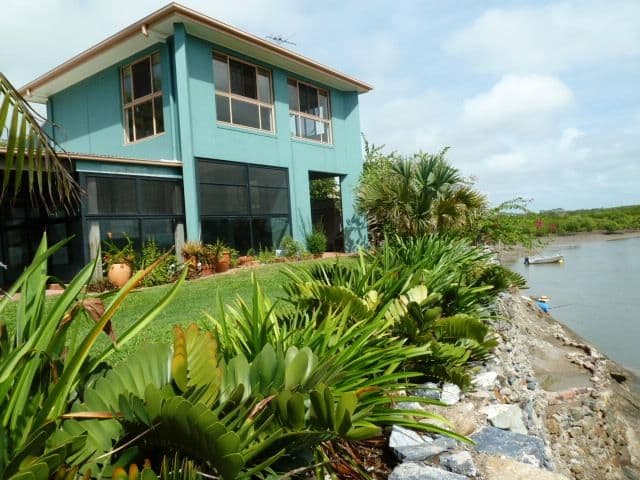 18 Seagull Street, SLADE POINT QLD 4740, Slade Point - Thumbnail 2