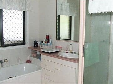 9 Ruwa Drive, GLASS HOUSE MOUNTAINS QLD 4518, Glass House Mountains - Thumbnail 4
