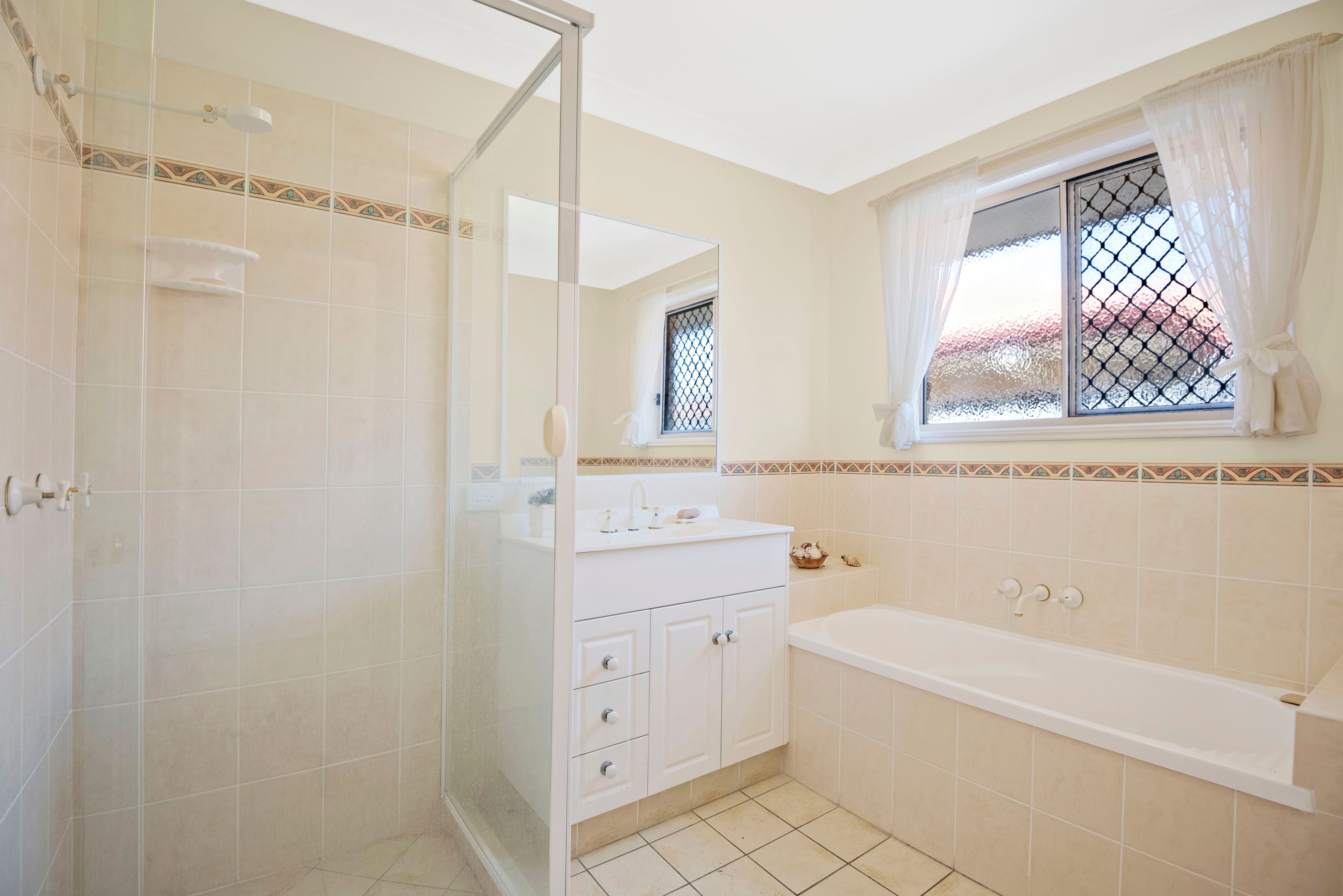 11 Yarra Close, Banora Point - Thumbnail 8