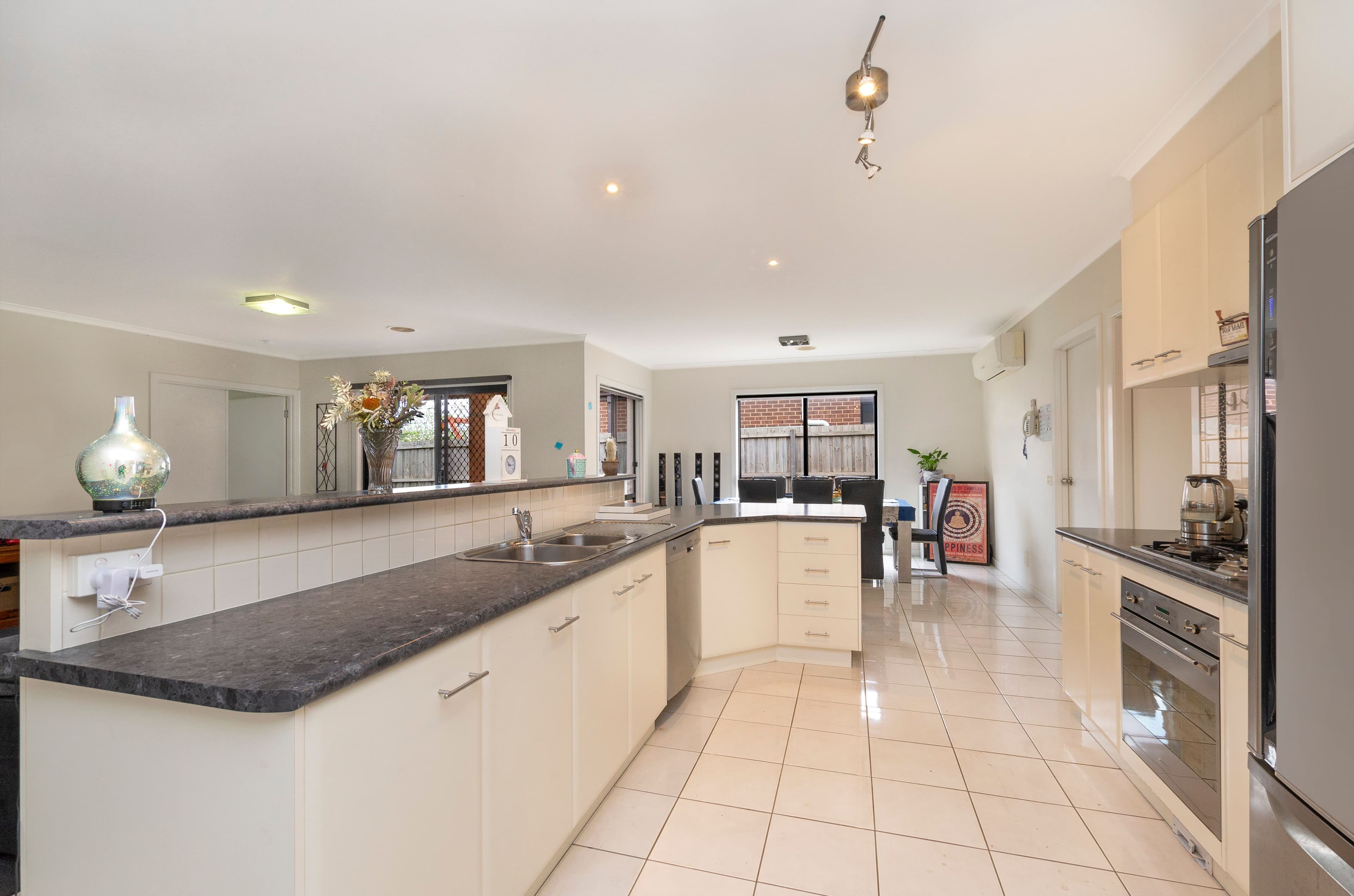 11 Flaxman Street, Warrnambool VIC 3280, Warrnambool - Thumbnail 3