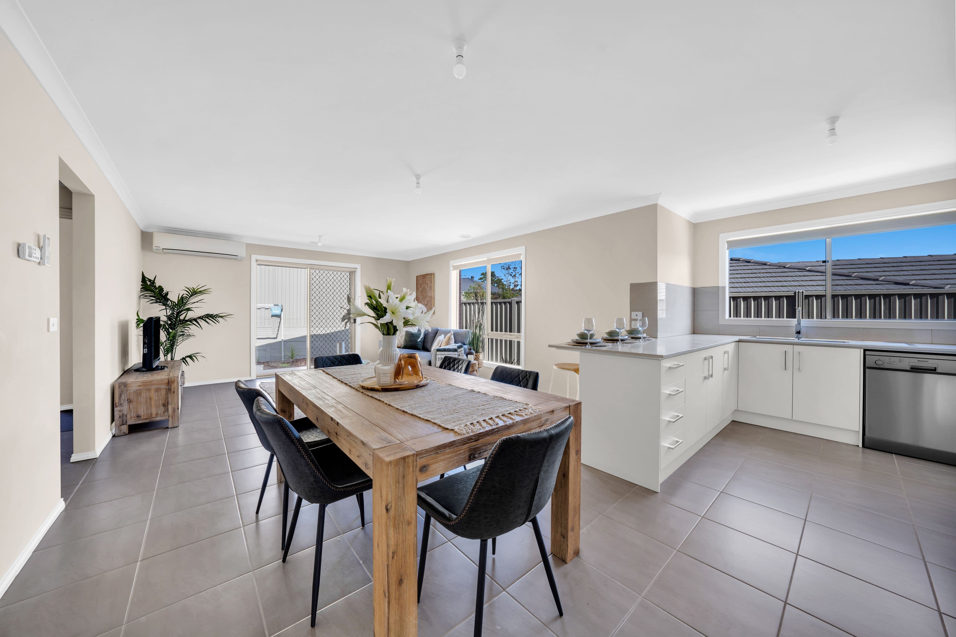 27 Tucker Boulevard, Carrum Downs VIC 3201, Carrum Downs - Thumbnail 5