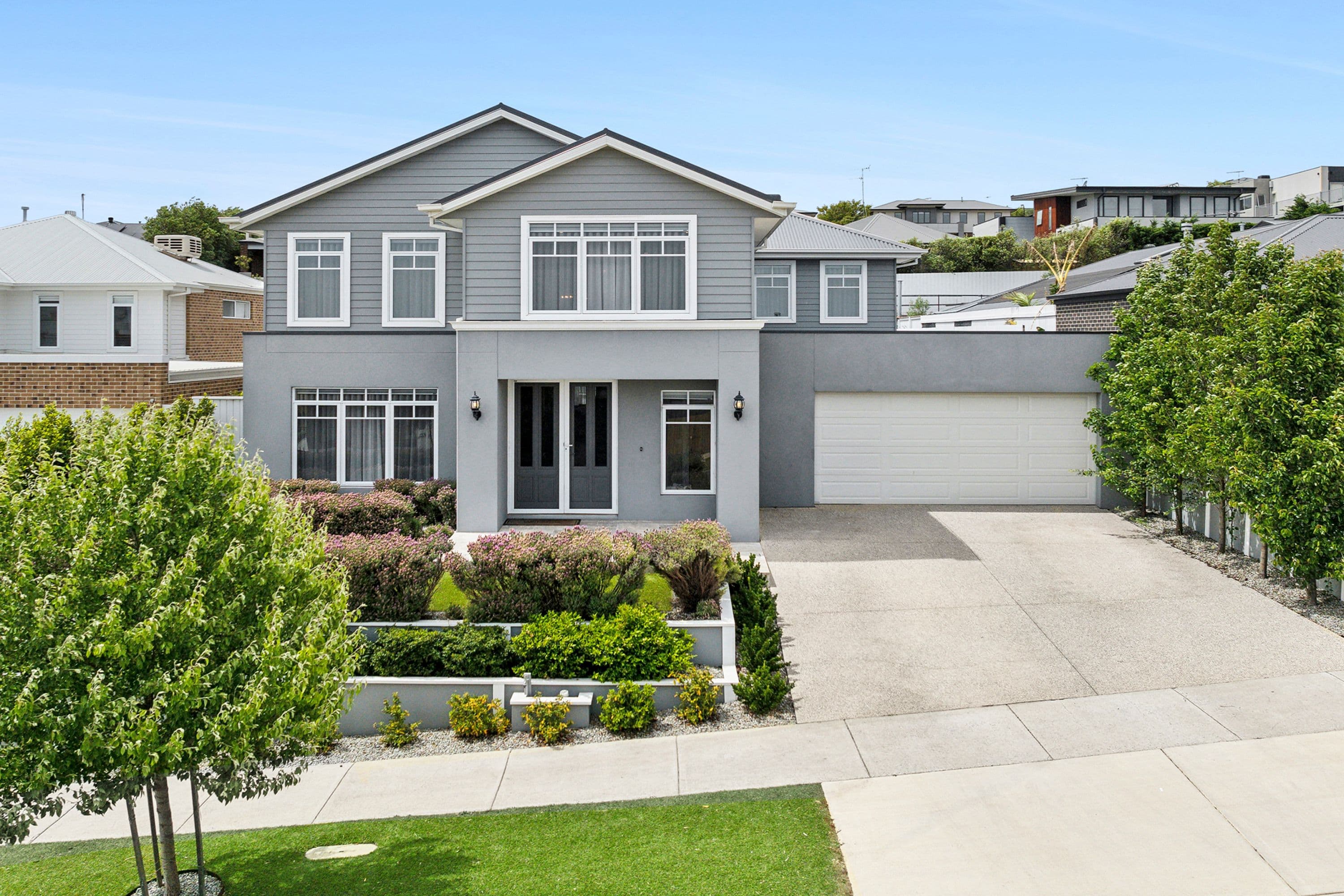 29 Highpoint Crescent, Highton VIC 3216, Highton - Thumbnail 2