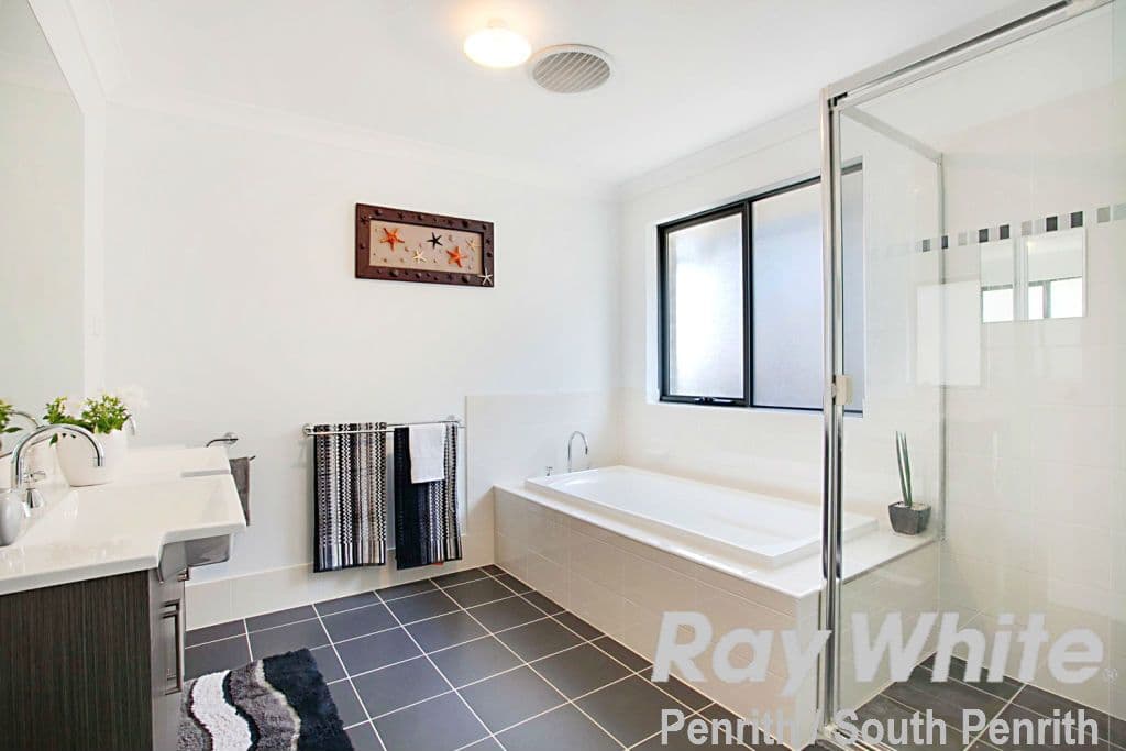 2 Iluka Road, Claremont Meadows NSW 2747, Claremont Meadows - Thumbnail 6