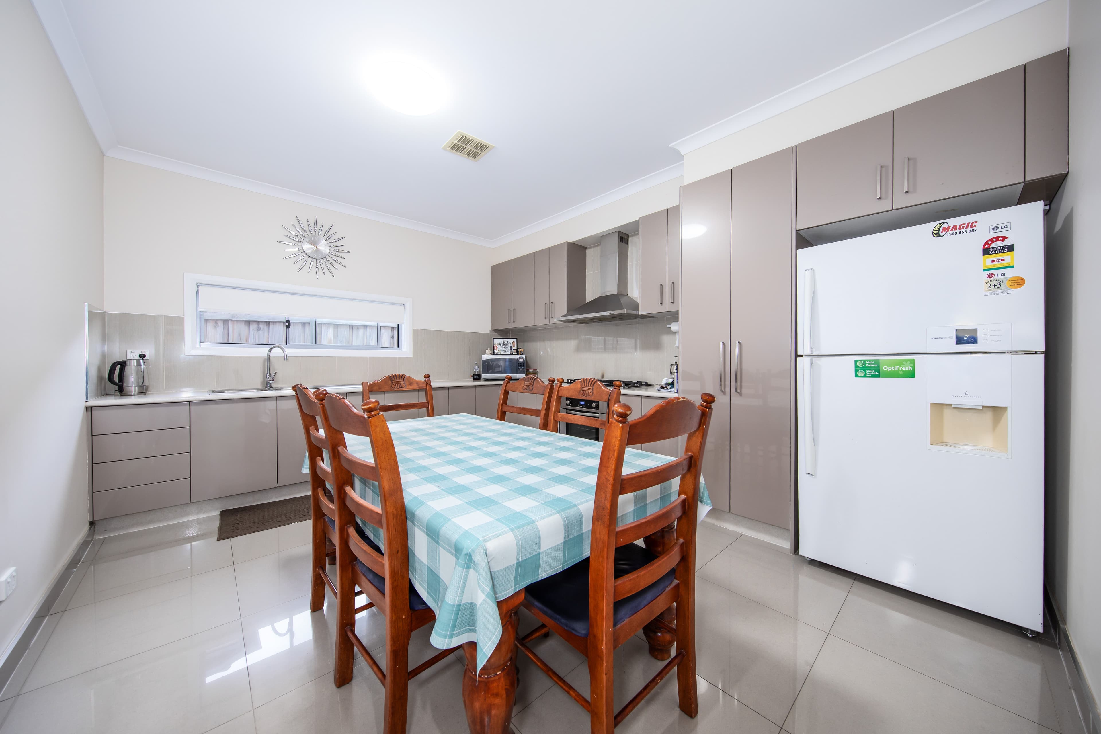 9 Burnett Close, Taylors Hill VIC 3037, Taylors Hill - Thumbnail 7