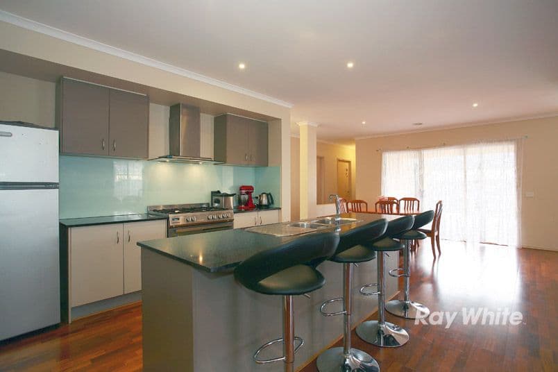 4 Von Nida Drive, CRANBOURNE NORTH VIC 3977, Cranbourne North - Thumbnail 2