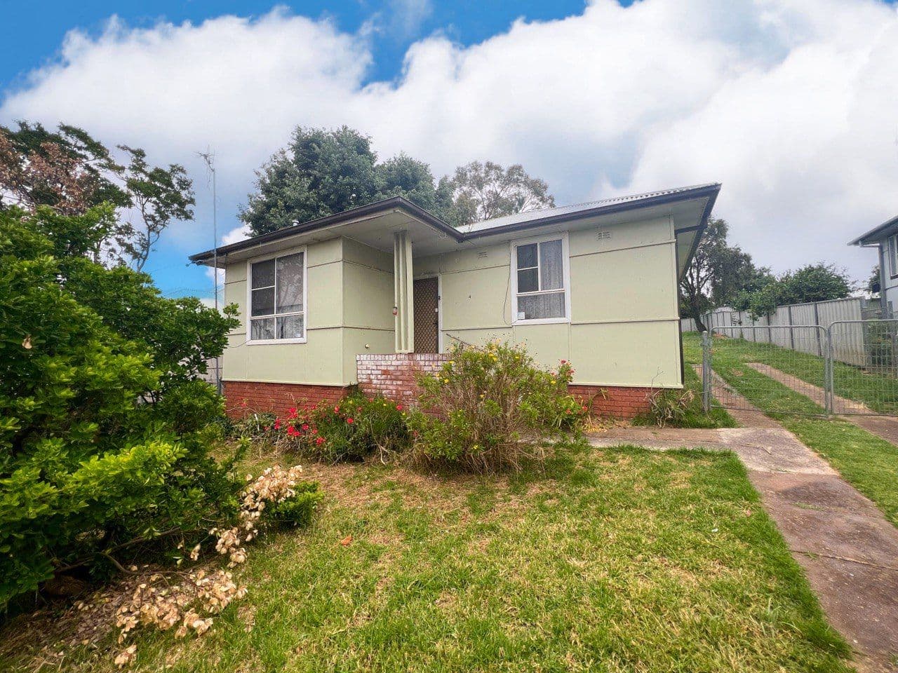 4 Wentworth Street, Parkes NSW 2870, Parkes - Image 1