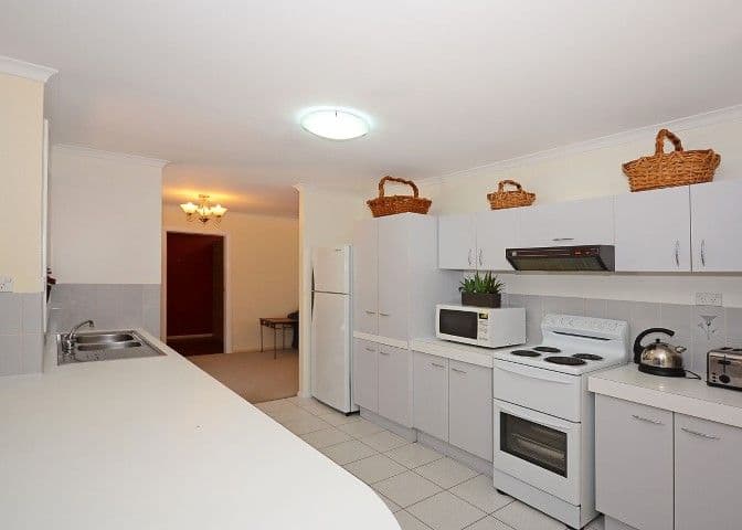 36 Honeysuckle Avenue, KAWUNGAN QLD 4655, Kawungan - Thumbnail 2