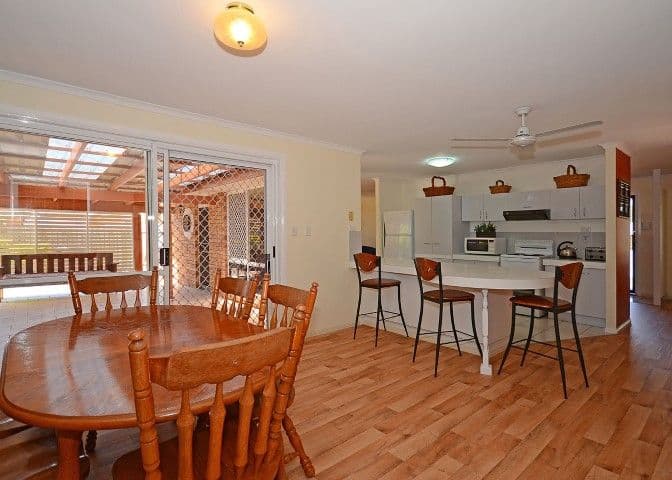 36 Honeysuckle Avenue, KAWUNGAN QLD 4655, Kawungan - Thumbnail 3