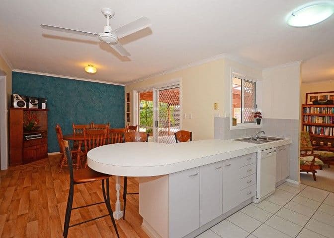 36 Honeysuckle Avenue, KAWUNGAN QLD 4655, Kawungan - Thumbnail 4