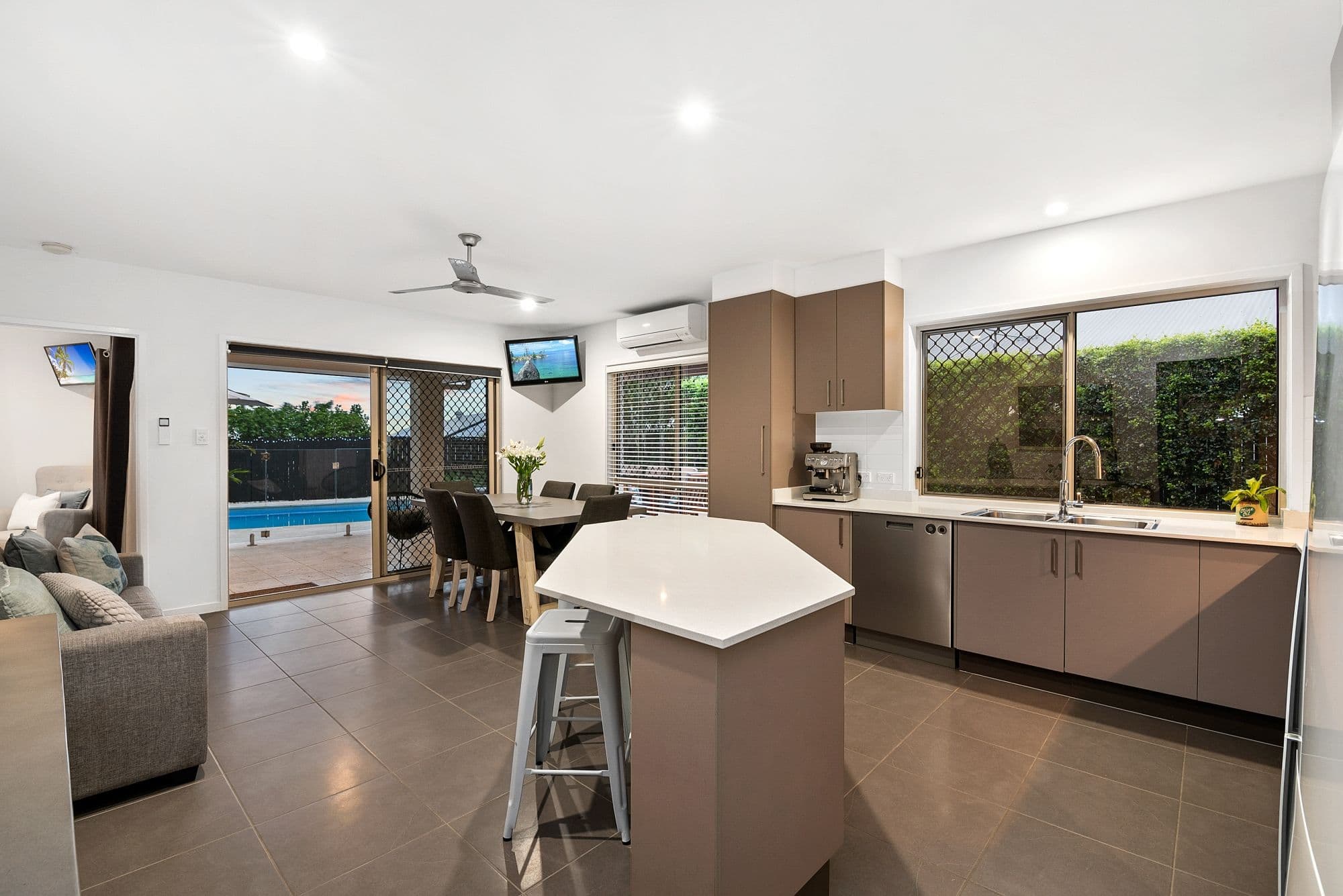 31 Daintree Circuit, North Lakes QLD 4509, North Lakes - Thumbnail 5