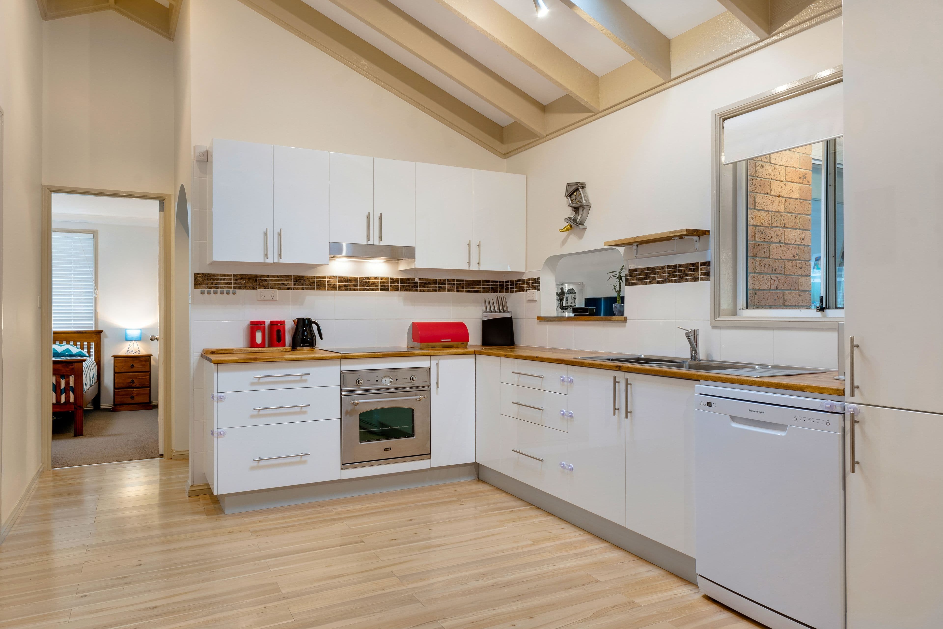 24 Hansen Street, West Footscray - Thumbnail 4