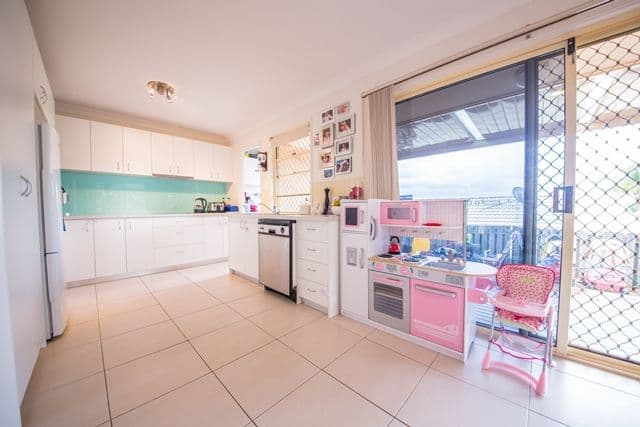 12 Birkdale Street, ROBINA QLD 4226, Robina - Thumbnail 6
