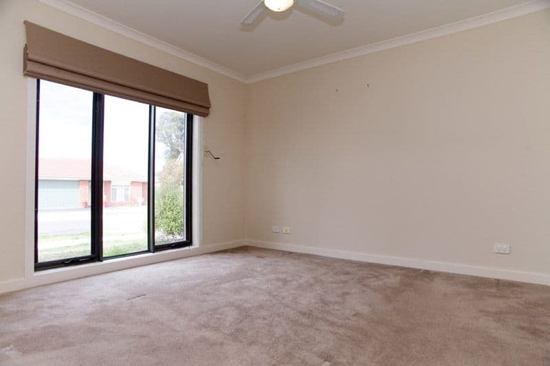 13 Cassowary Road, SOUTH MORANG VIC 3752, South Morang - Thumbnail 4
