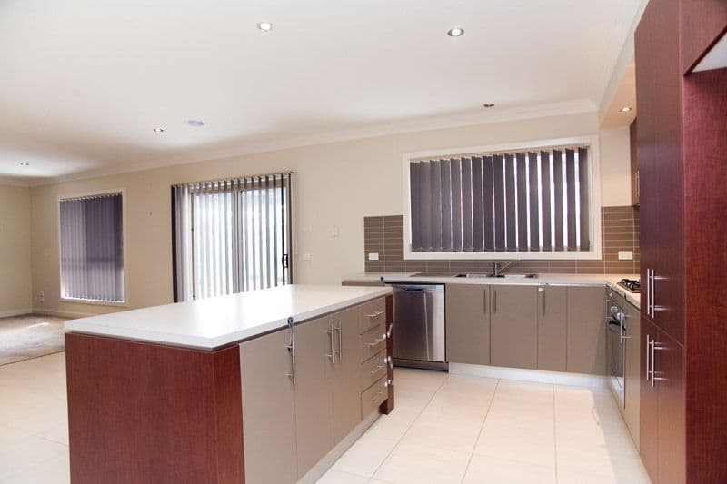 13 Cassowary Road, SOUTH MORANG VIC 3752, South Morang - Thumbnail 6