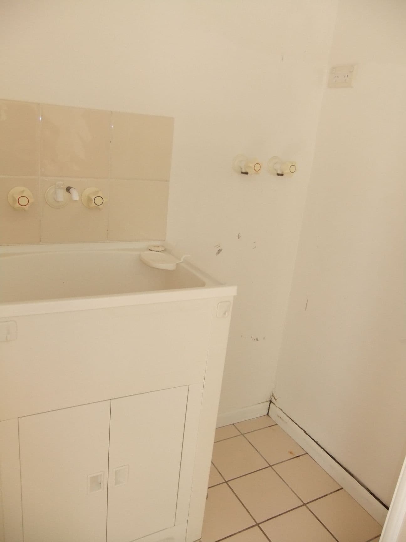 14 Beltana Drive, BOYNE ISLAND QLD 4680, Boyne Island - Thumbnail 4