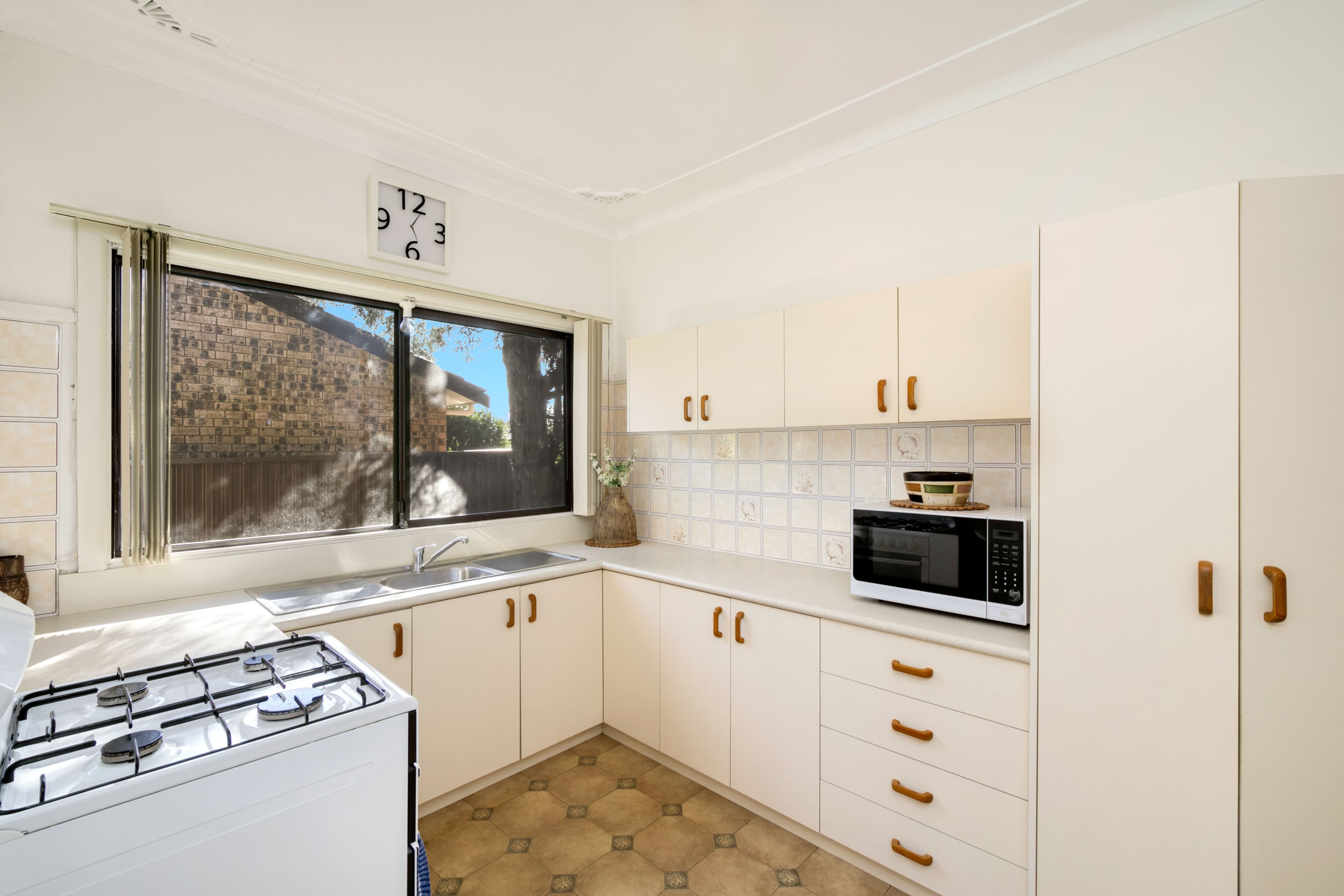 43 Pine Avenue, Davistown NSW 2251, Davistown - Thumbnail 4