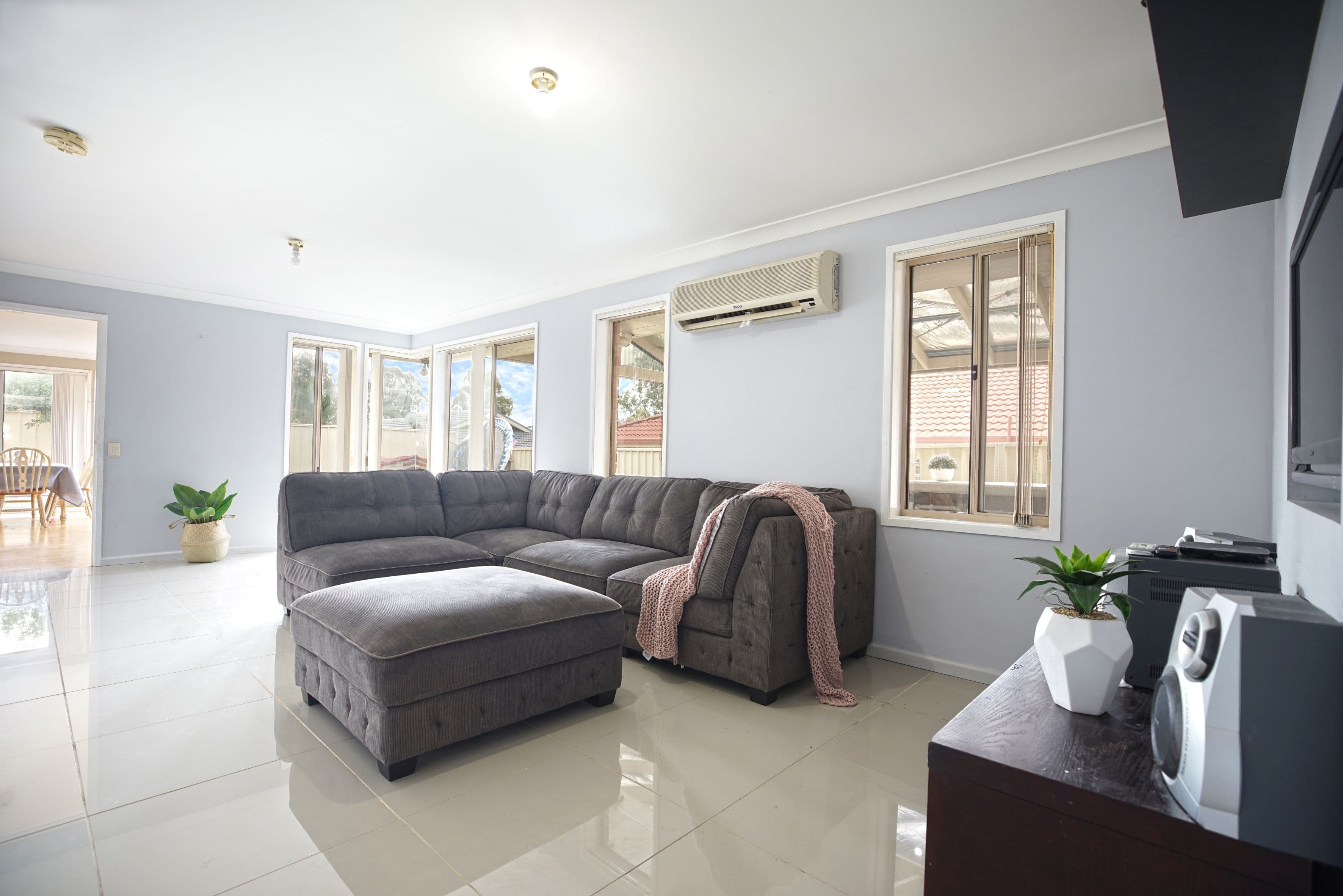 11 Carex Close, Glenmore Park - Thumbnail 2