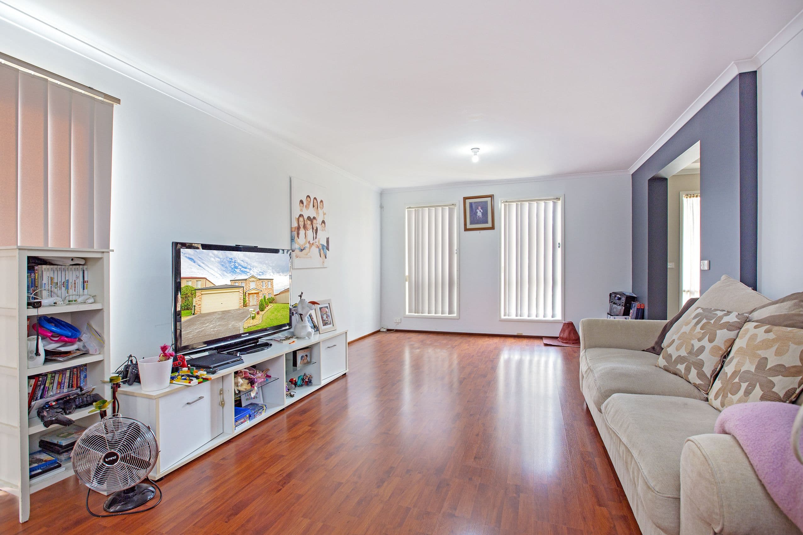17 Lauderdale Street, West Hoxton - Thumbnail 5