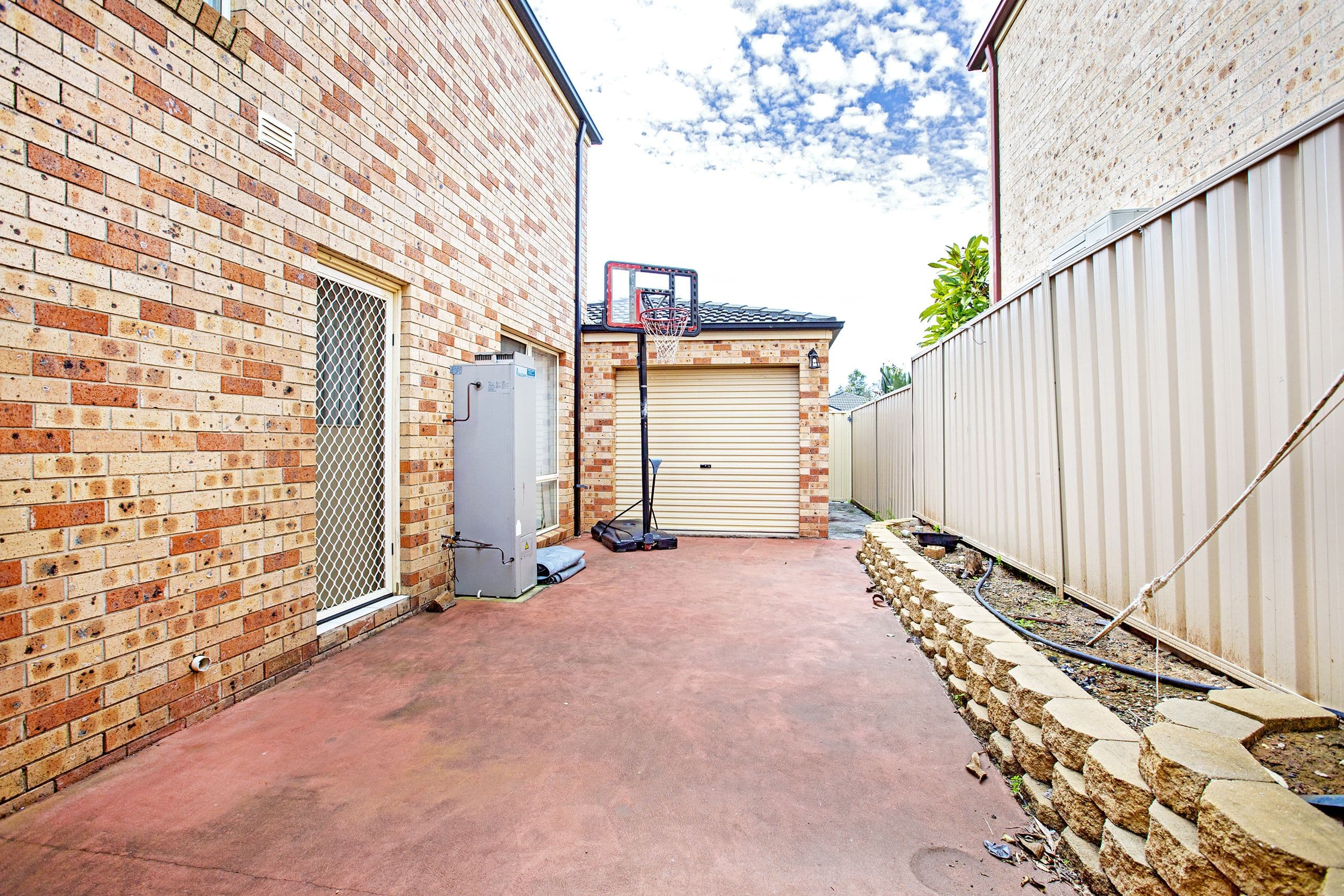 17 Lauderdale Street, West Hoxton - Thumbnail 8