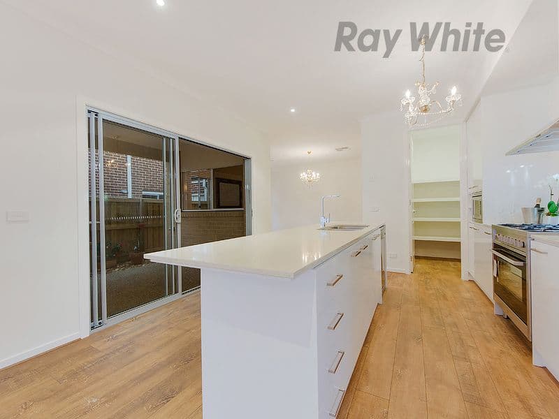 5 Denman Drive, Point Cook VIC 3030, Point Cook - Thumbnail 4