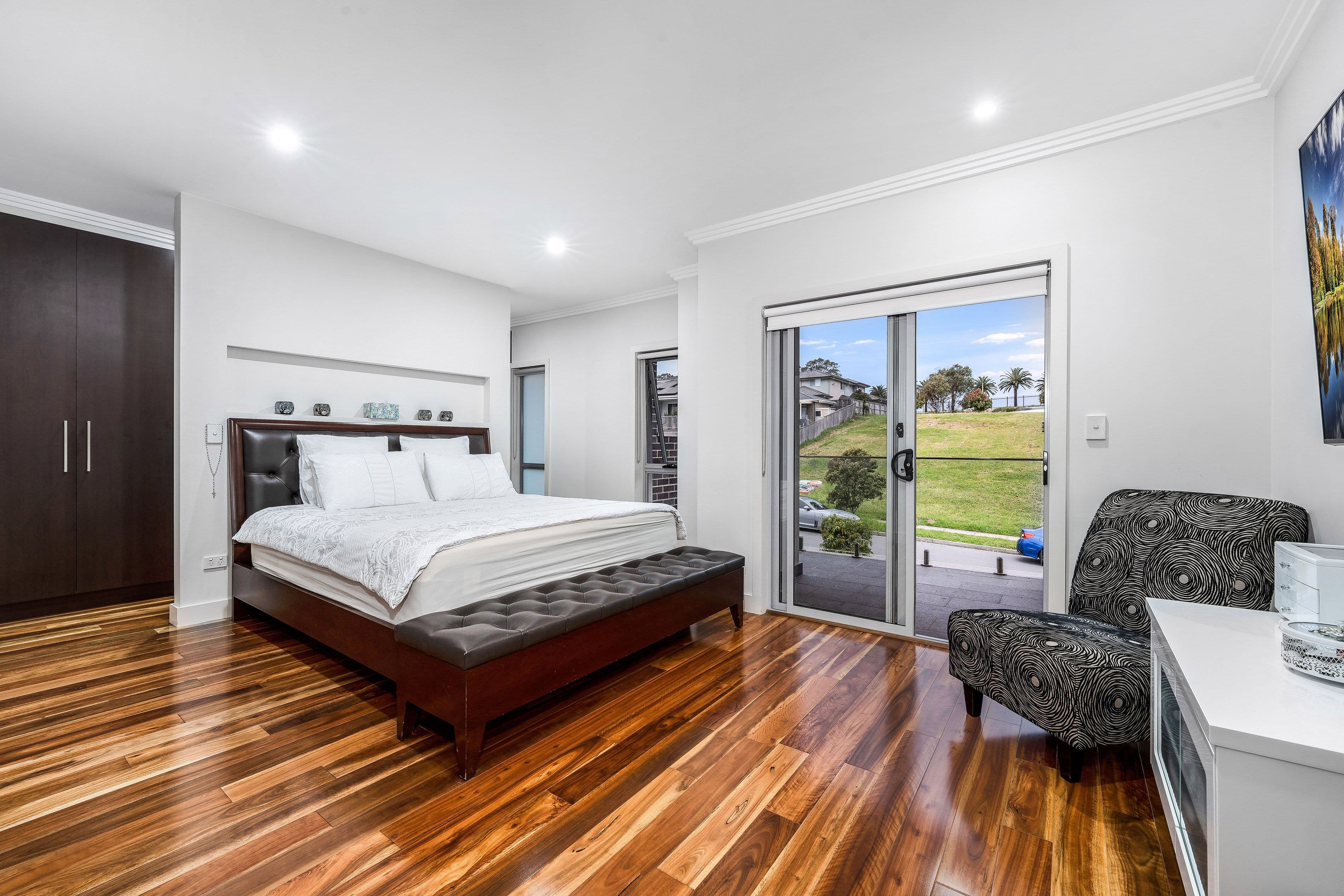 7 Jones Avenue, Potts Hill NSW 2143, Potts Hill - Thumbnail 6