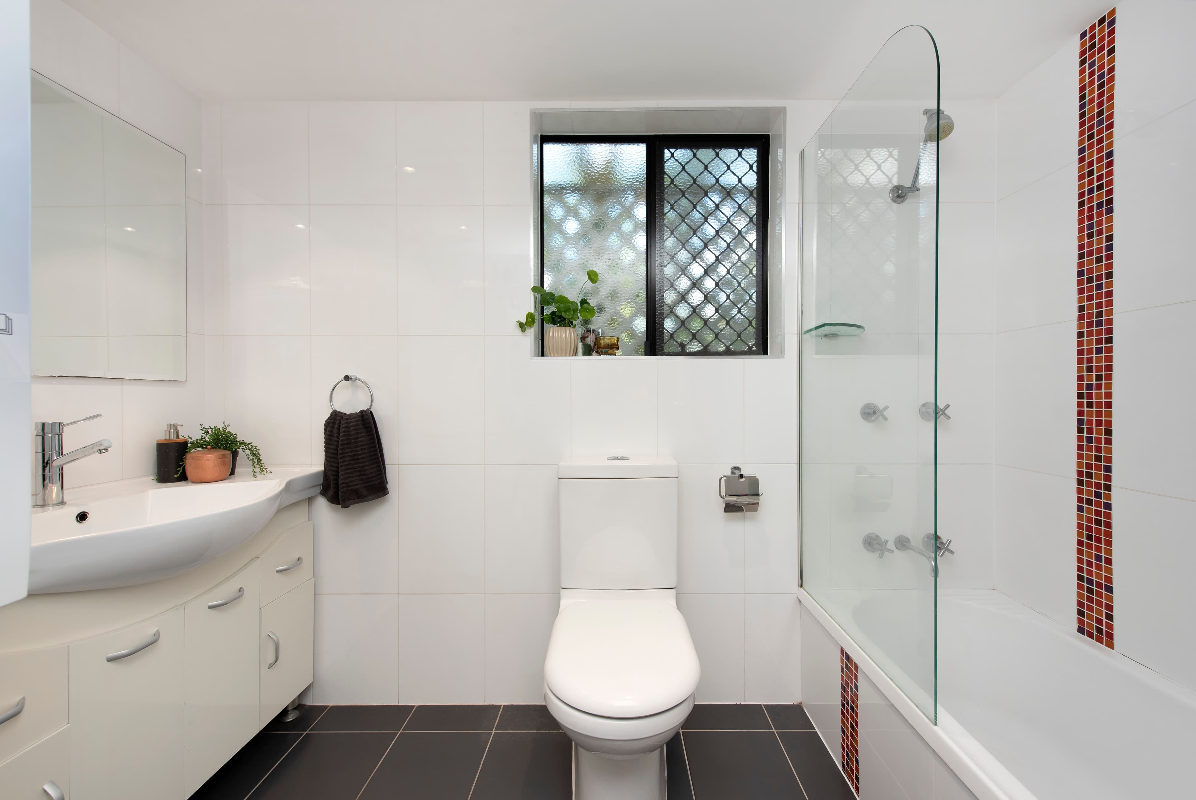 8 Palmer Street, Greenslopes QLD 4120, Greenslopes - Thumbnail 5