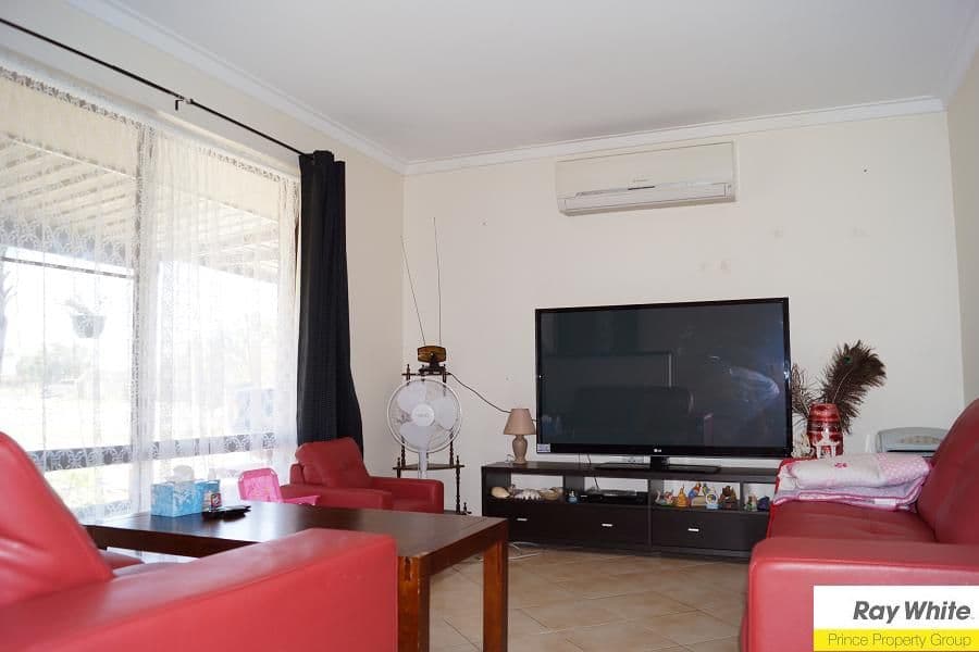 32 Salween Place, BEECHBORO WA 6063, Beechboro - Thumbnail 3