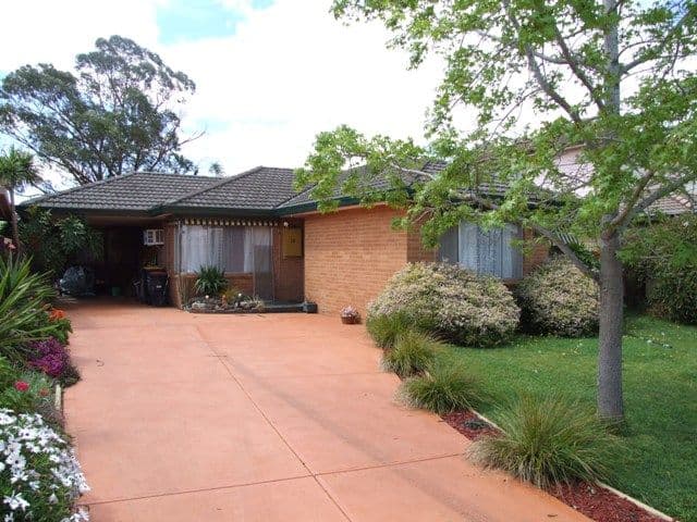 10 Curlew Close, MELTON VIC 3337, Melton - Image 1