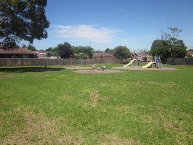9 Jinghi Road, RESERVOIR VIC 3073, Reservoir - Thumbnail 3